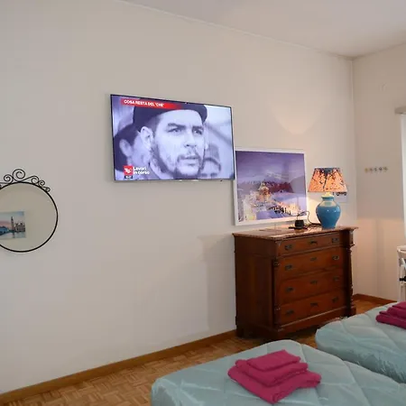 Emilios Entire Up To 7 People בית הארחה